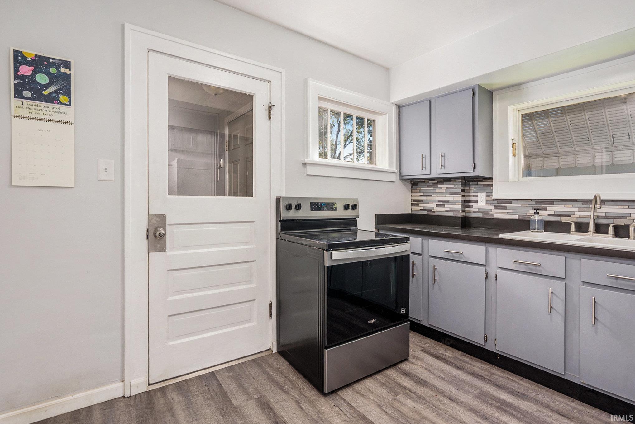 1015 E Broadway Street