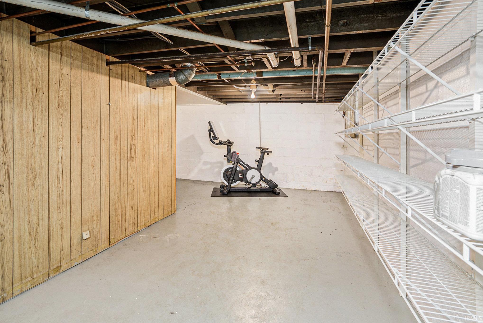 1015 E Broadway Street