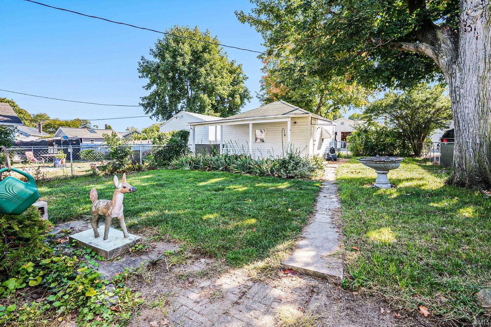 1015 E Broadway Street