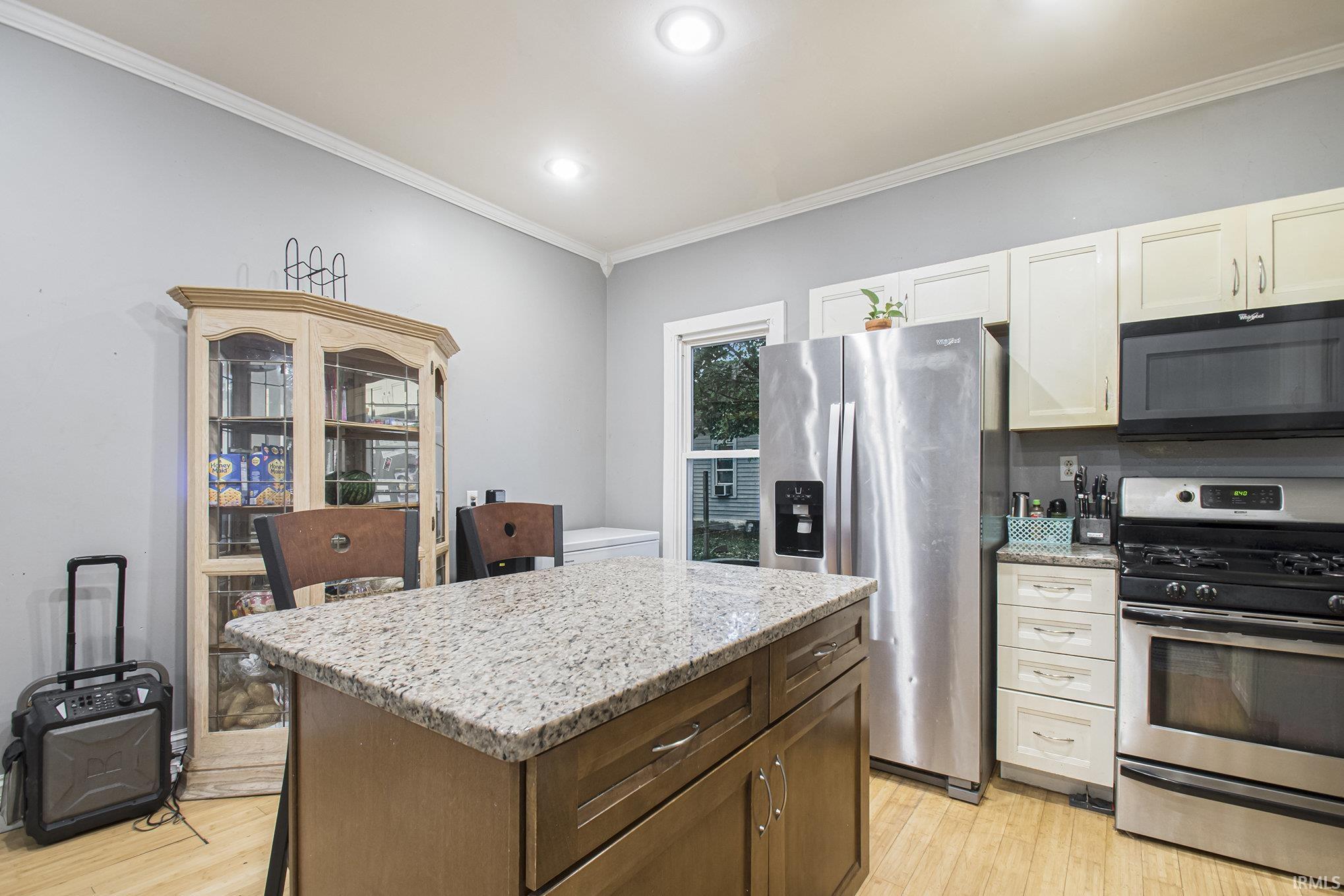 912 N Lawrence Street