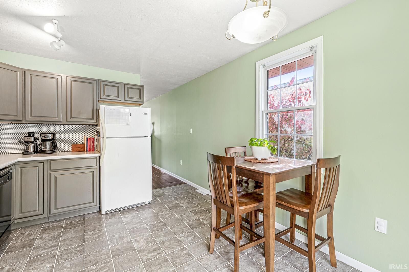 1911 S Ironwood Drive