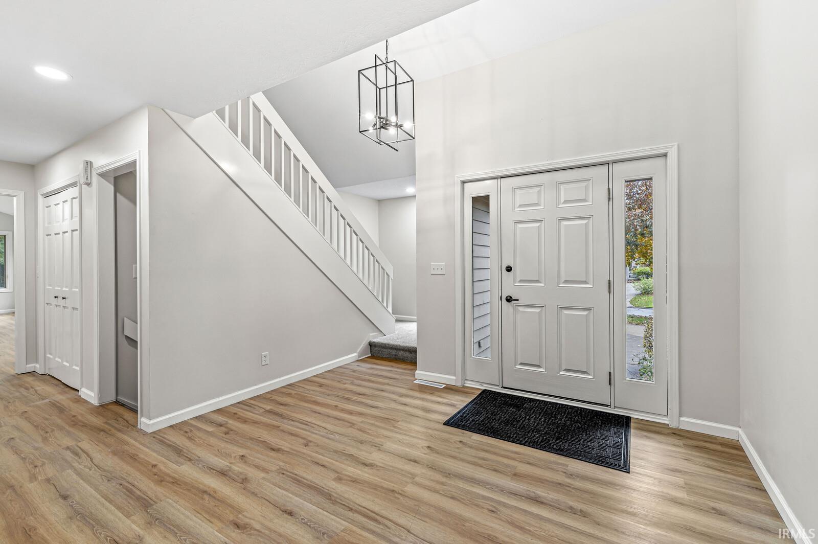 51160 Kings Crossing