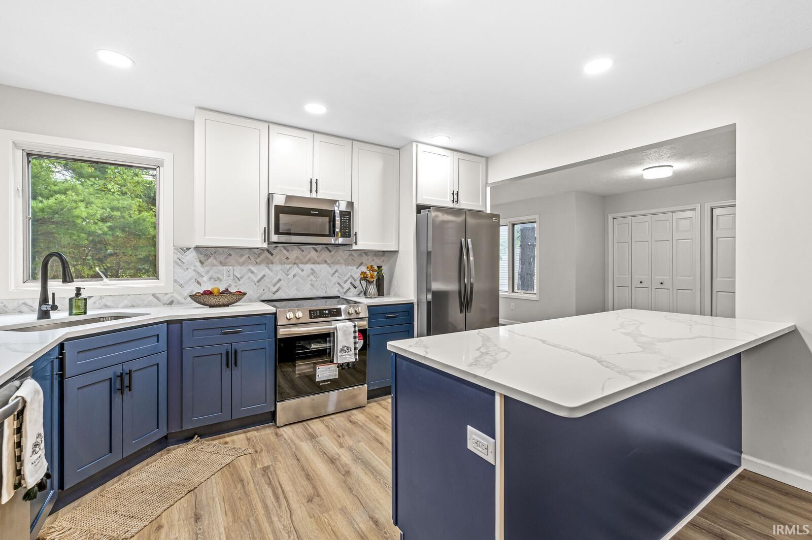 51160 Kings Crossing