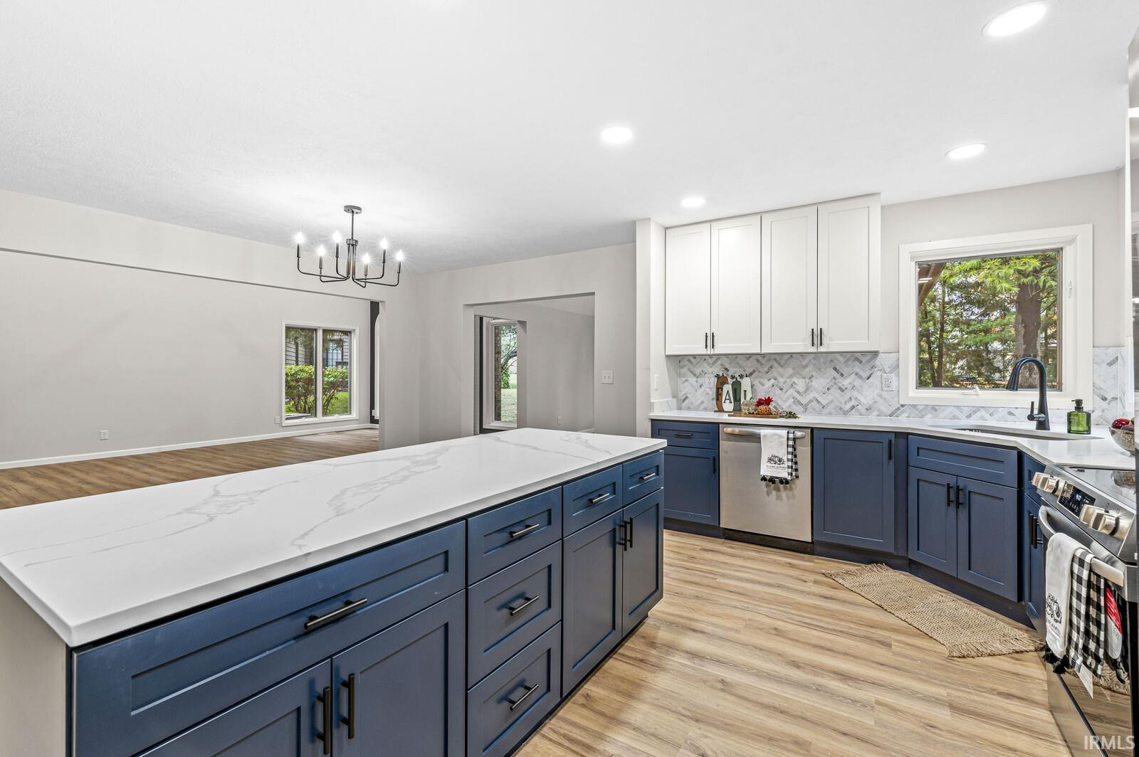 51160 Kings Crossing