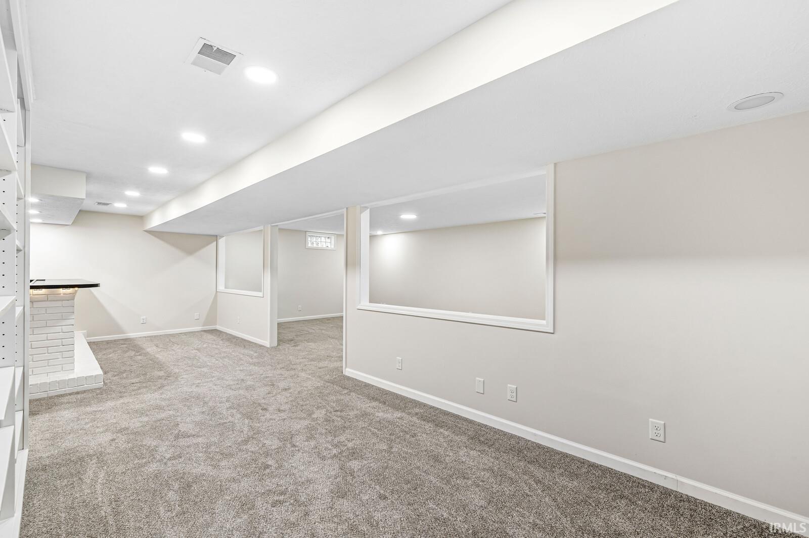 51160 Kings Crossing