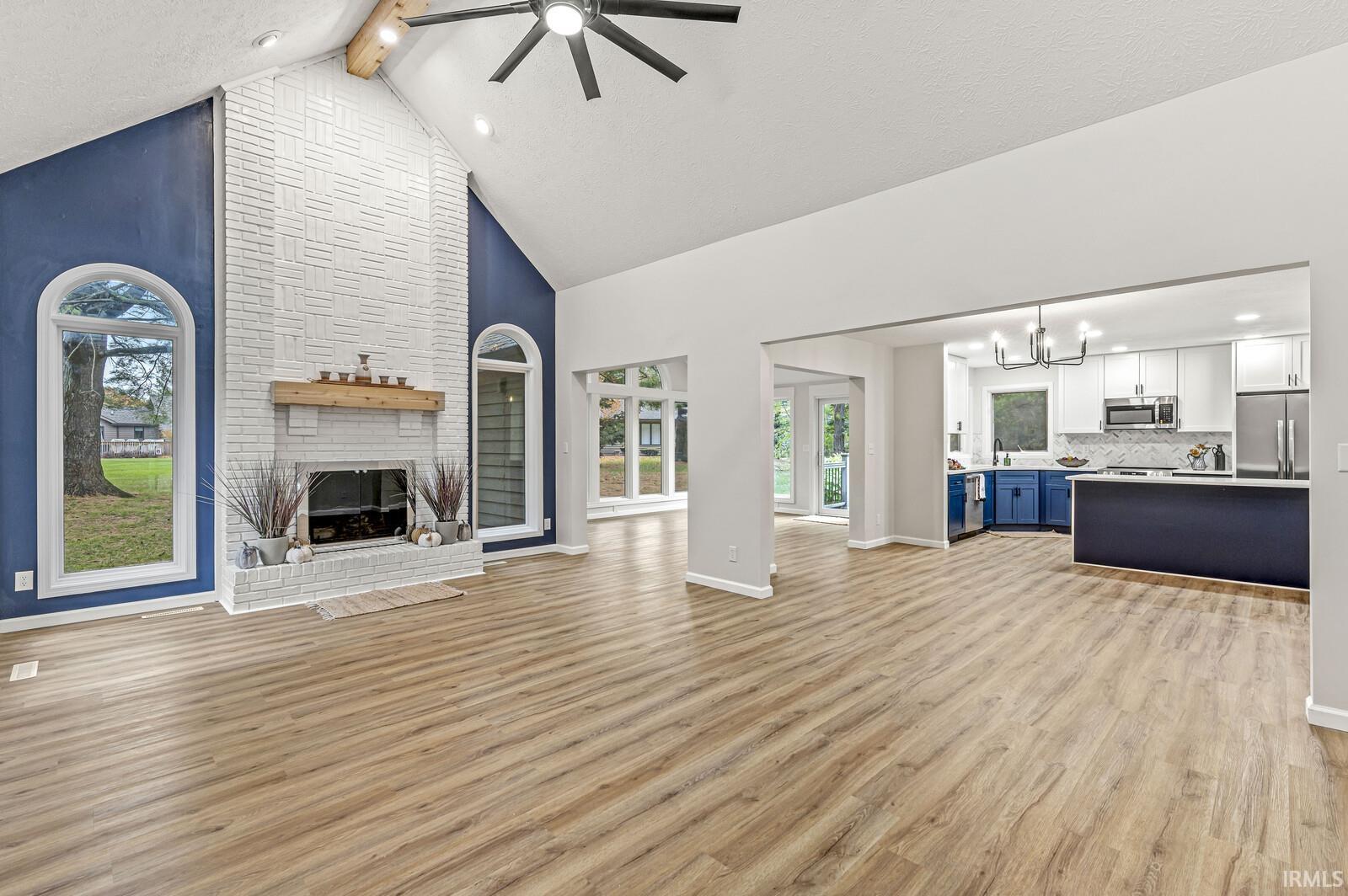 51160 Kings Crossing