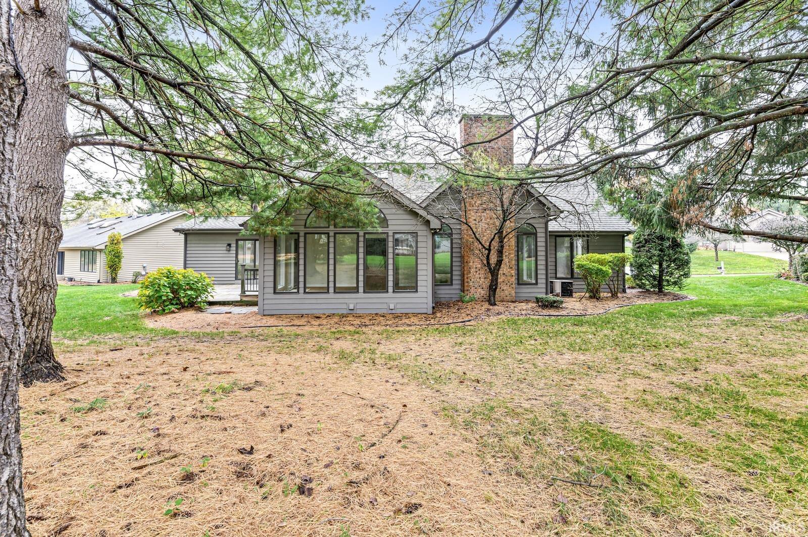 51160 Kings Crossing