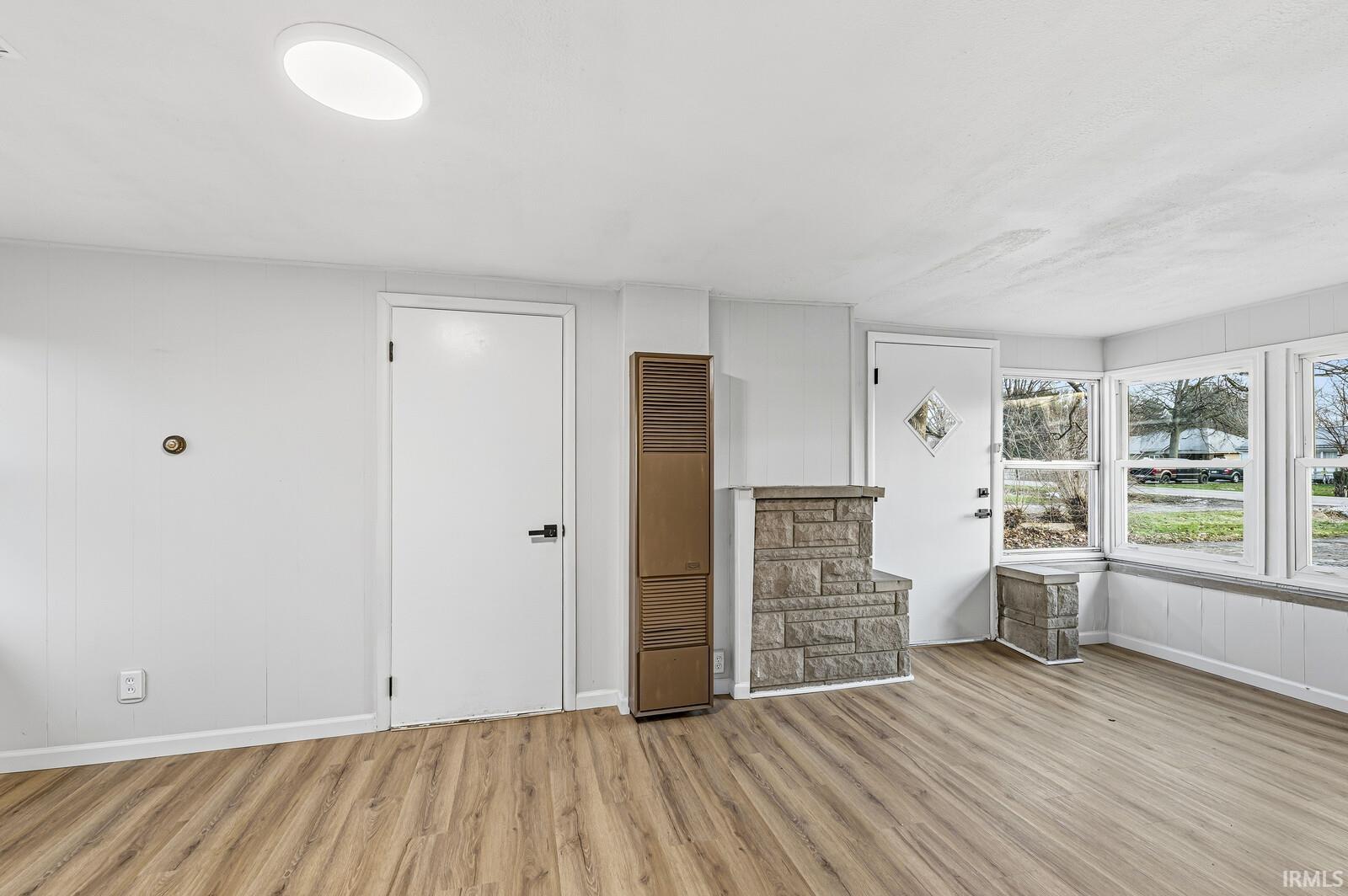 20479 Roosevelt Road