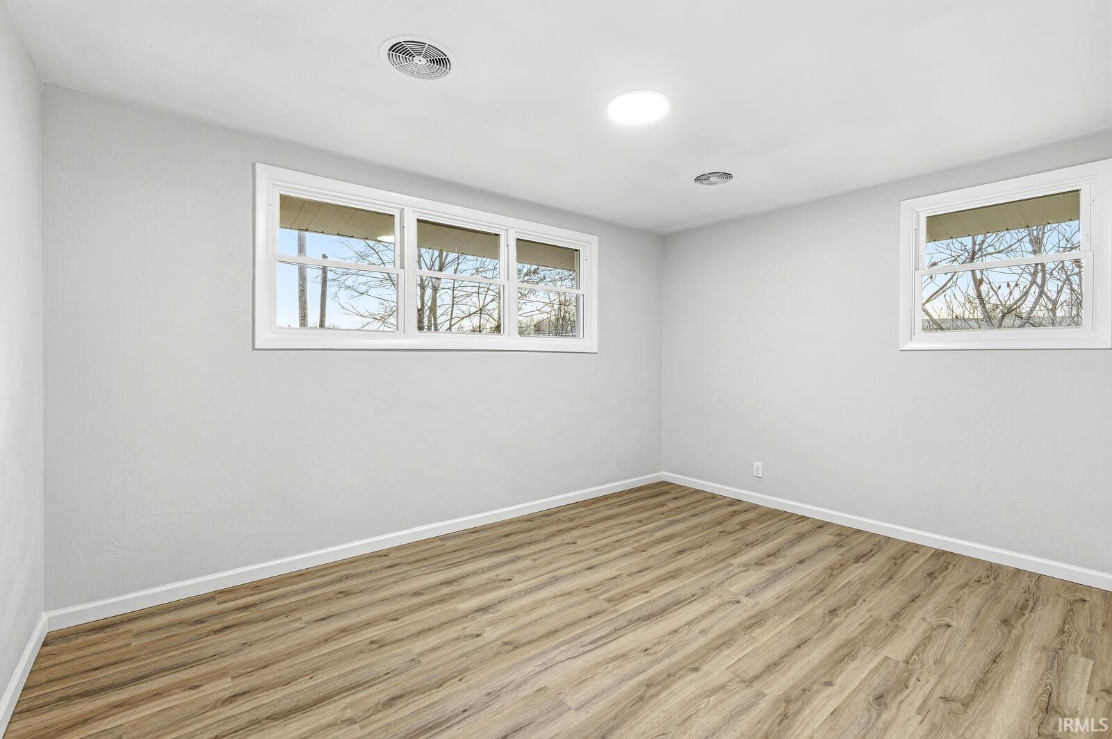 20479 Roosevelt Road