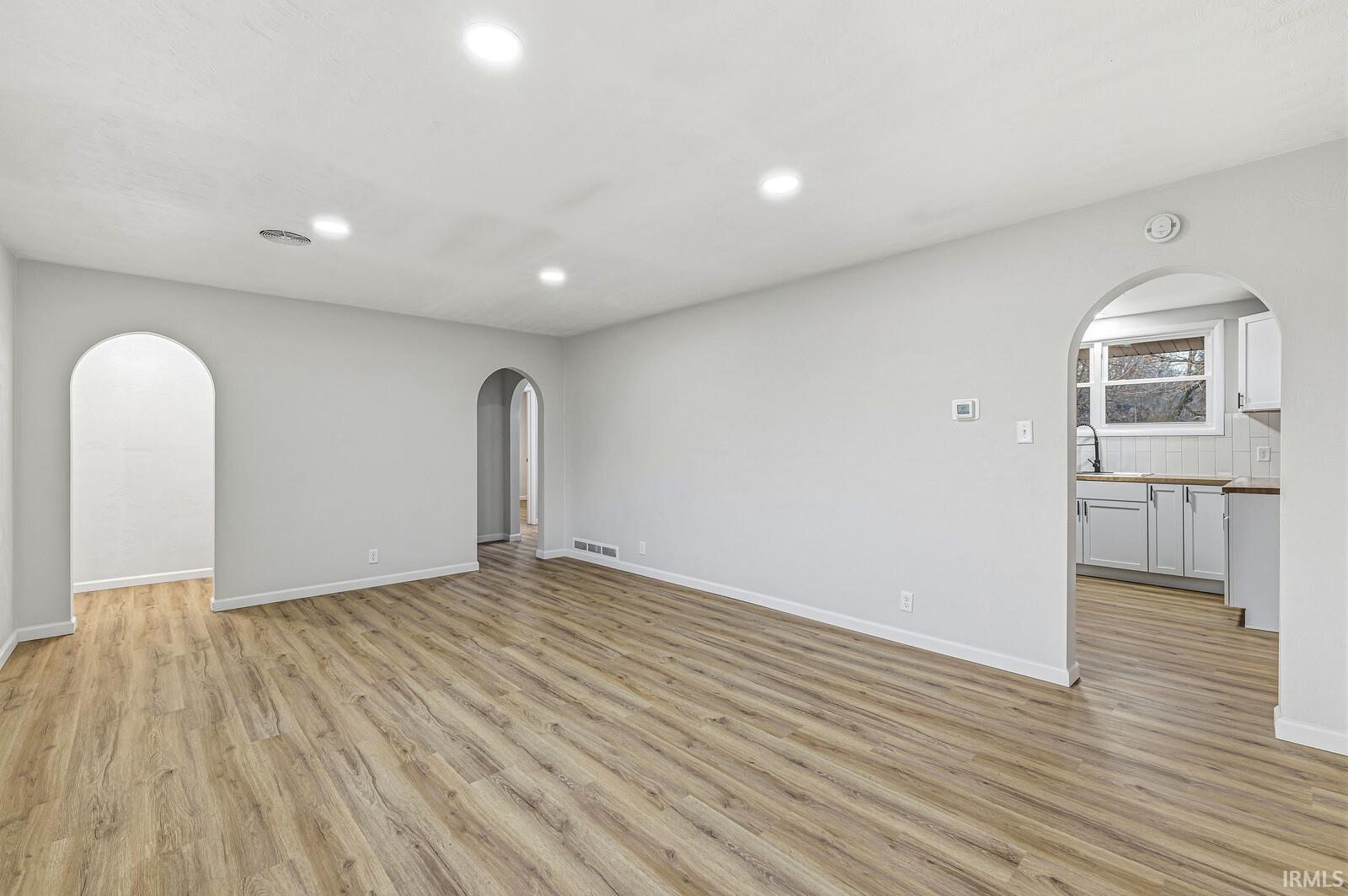 20479 Roosevelt Road