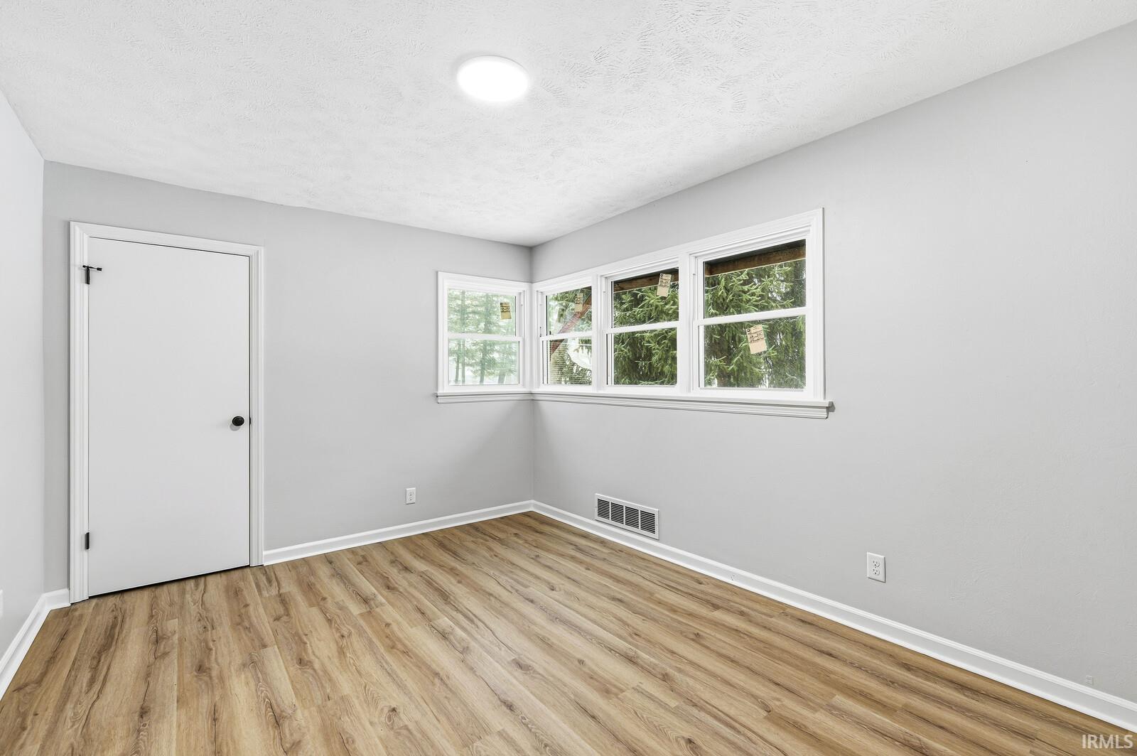 53199 W Oakmont Drive