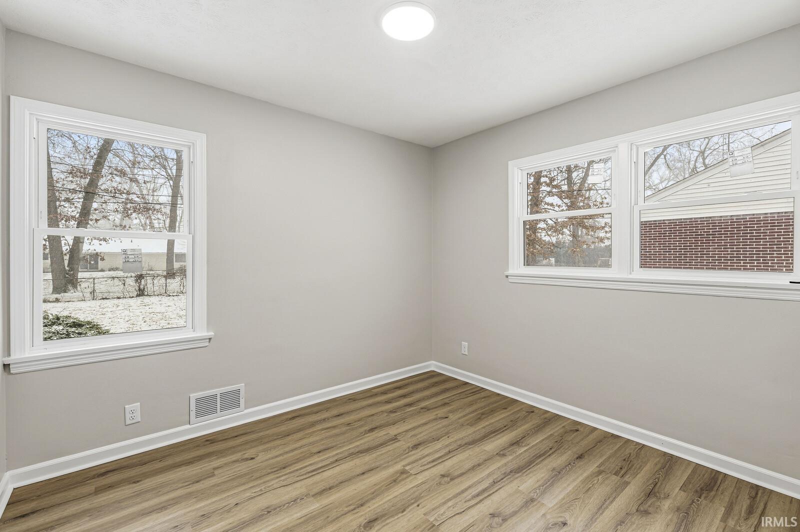 53199 W Oakmont Drive