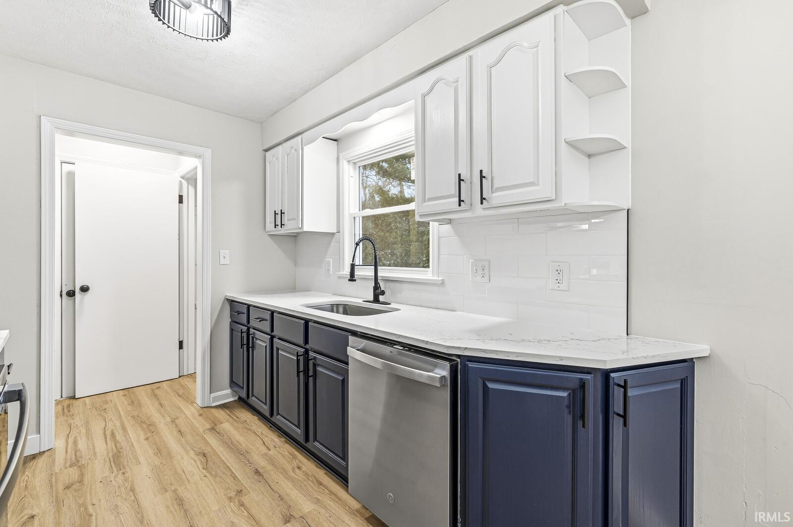 53199 W Oakmont Drive