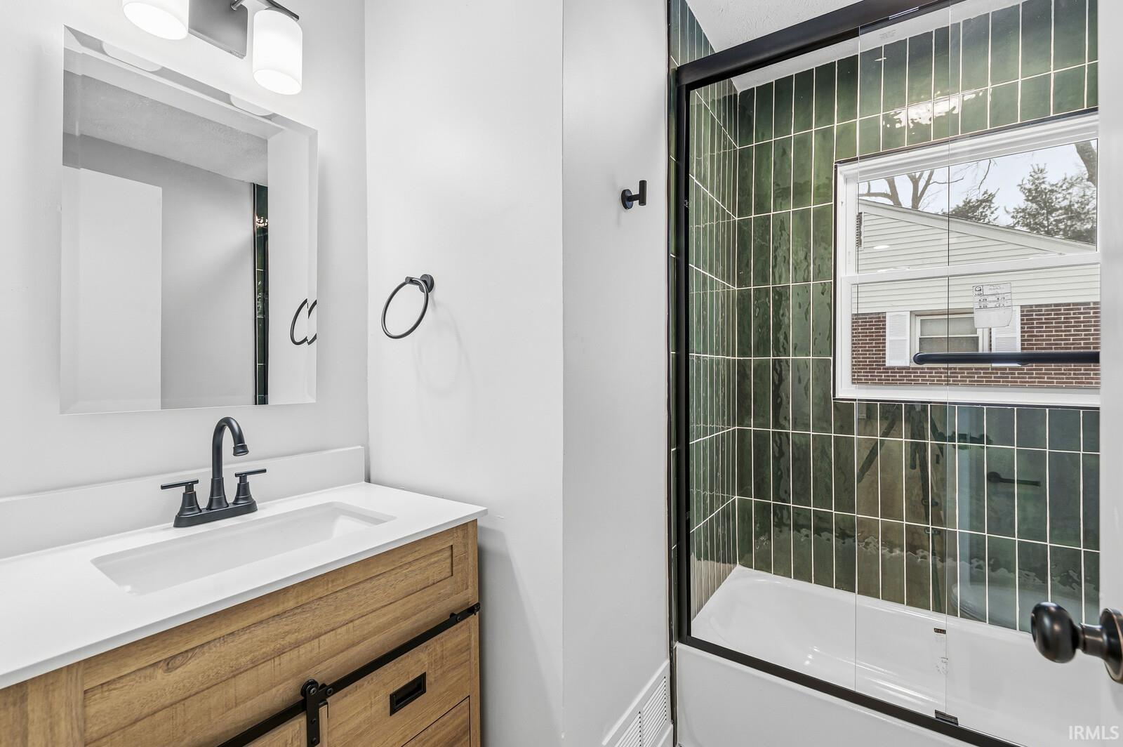 53199 W Oakmont Drive