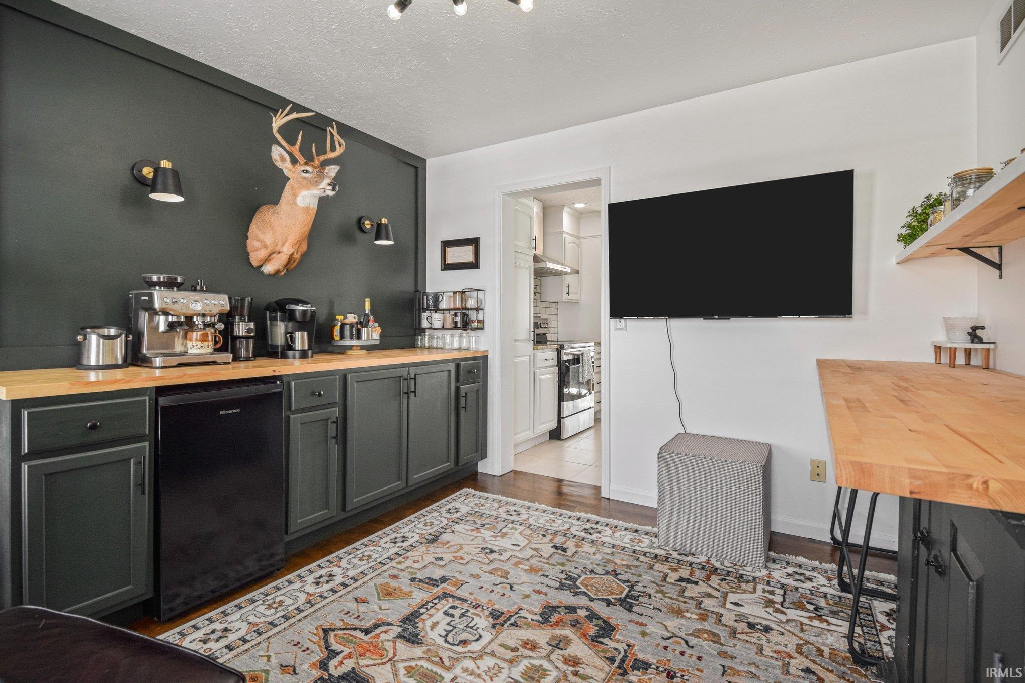 5682 Yellow Wood Drive