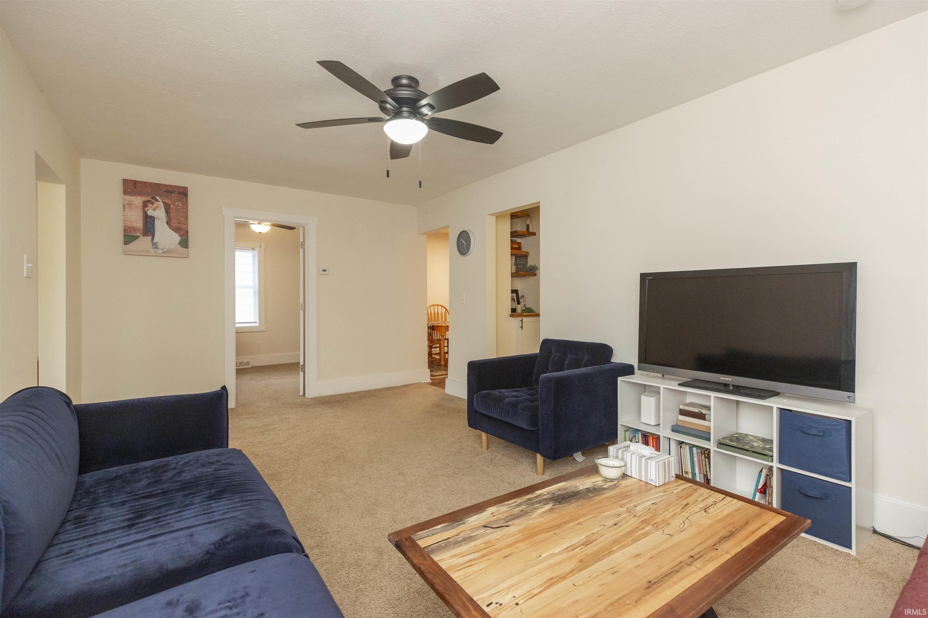 214 E Woodside Street