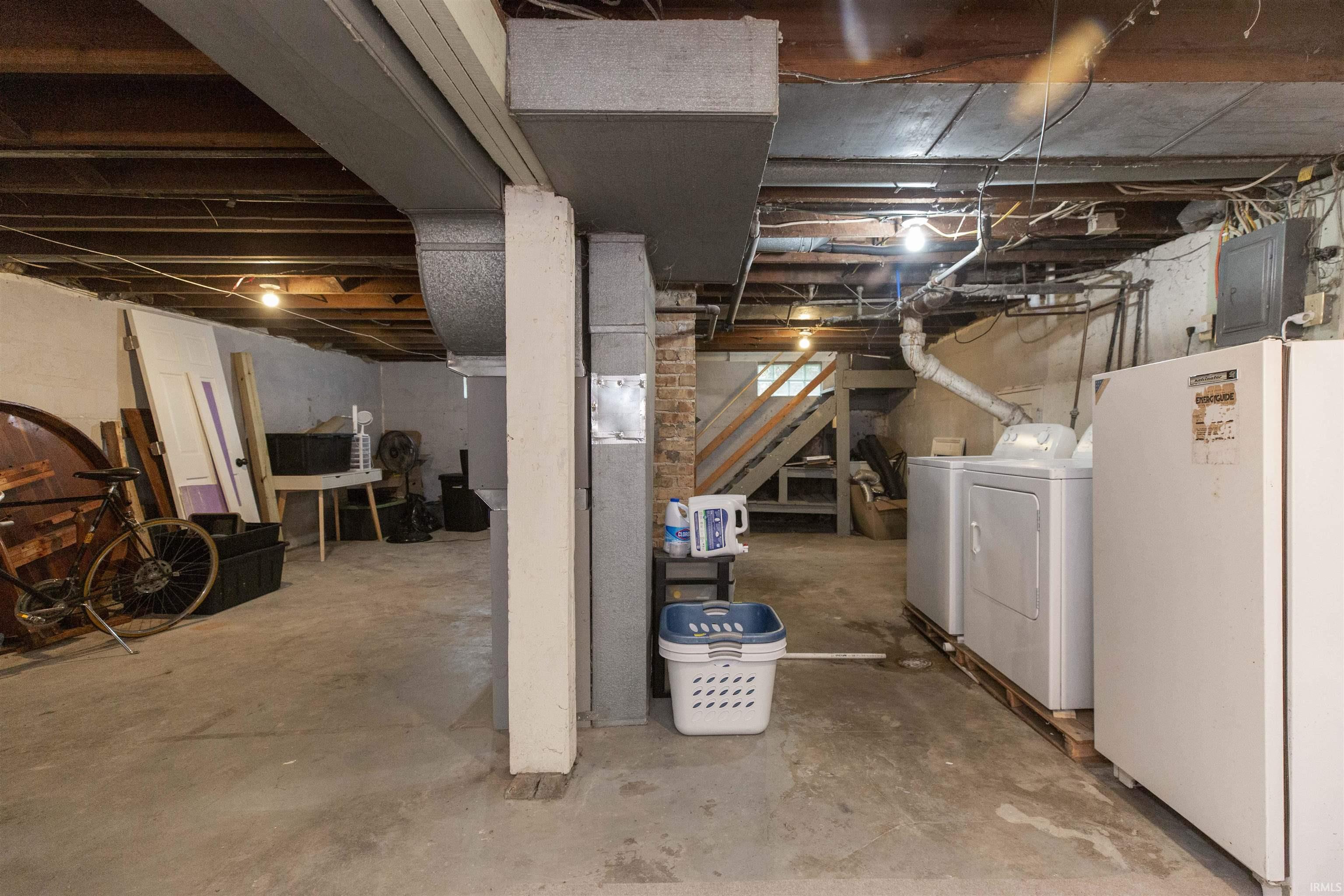 214 E Woodside Street