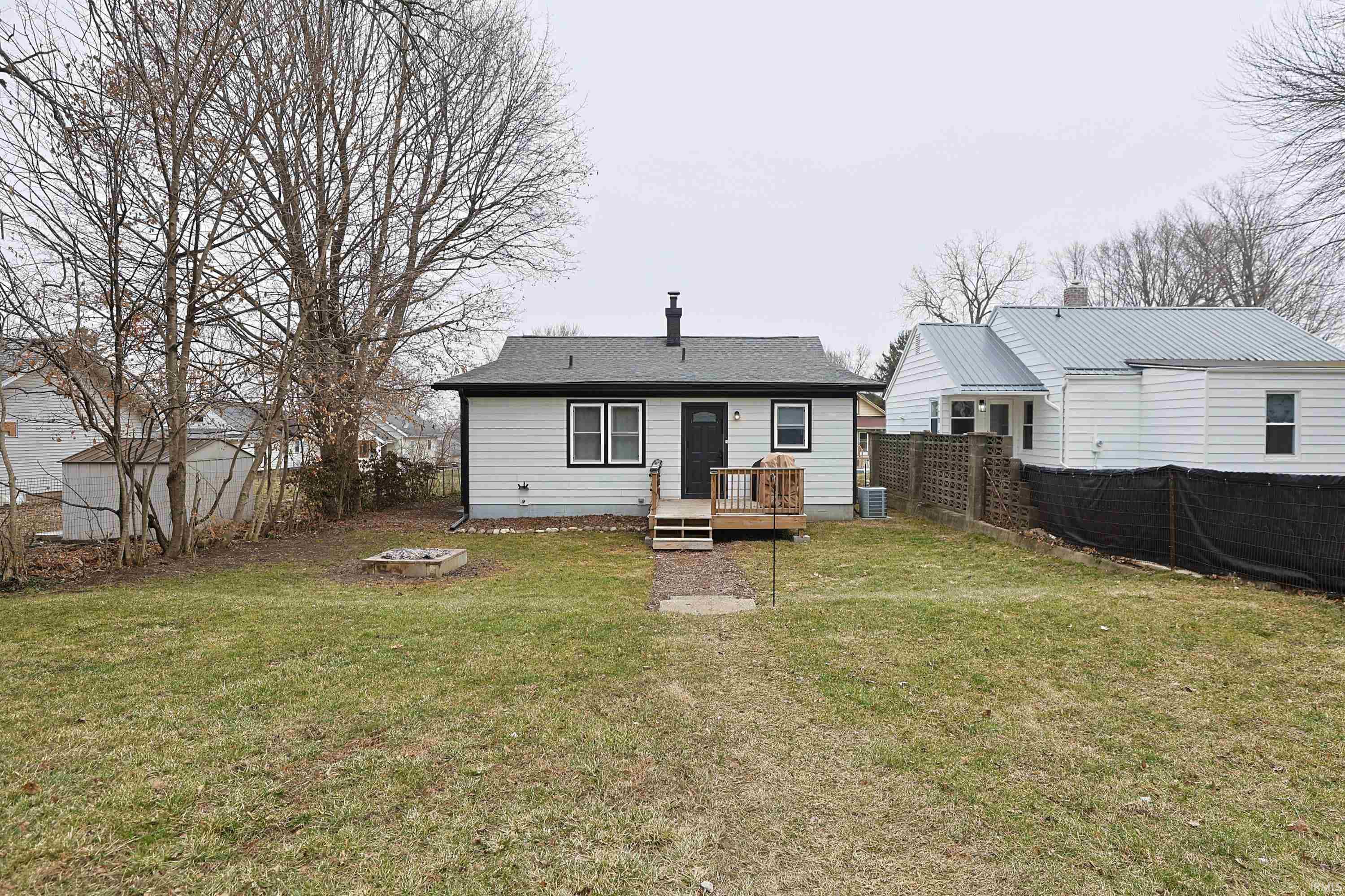 214 E Woodside Street