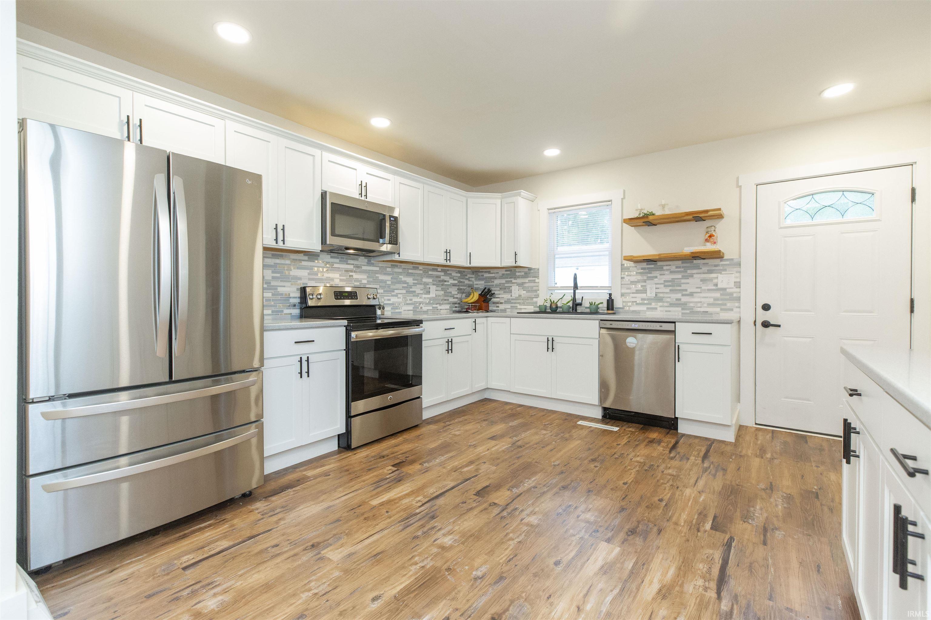 214 E Woodside Street