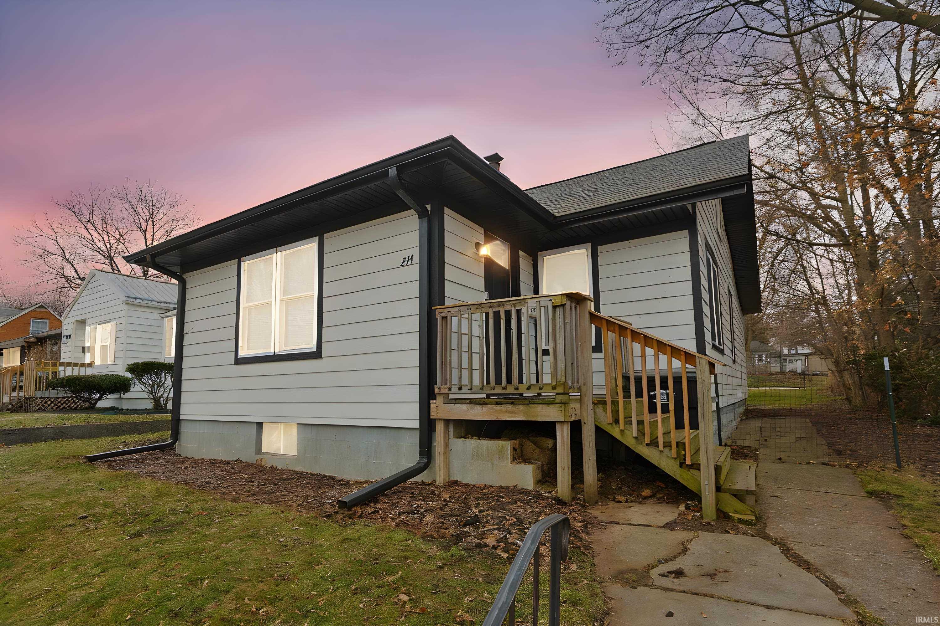 214 E Woodside Street