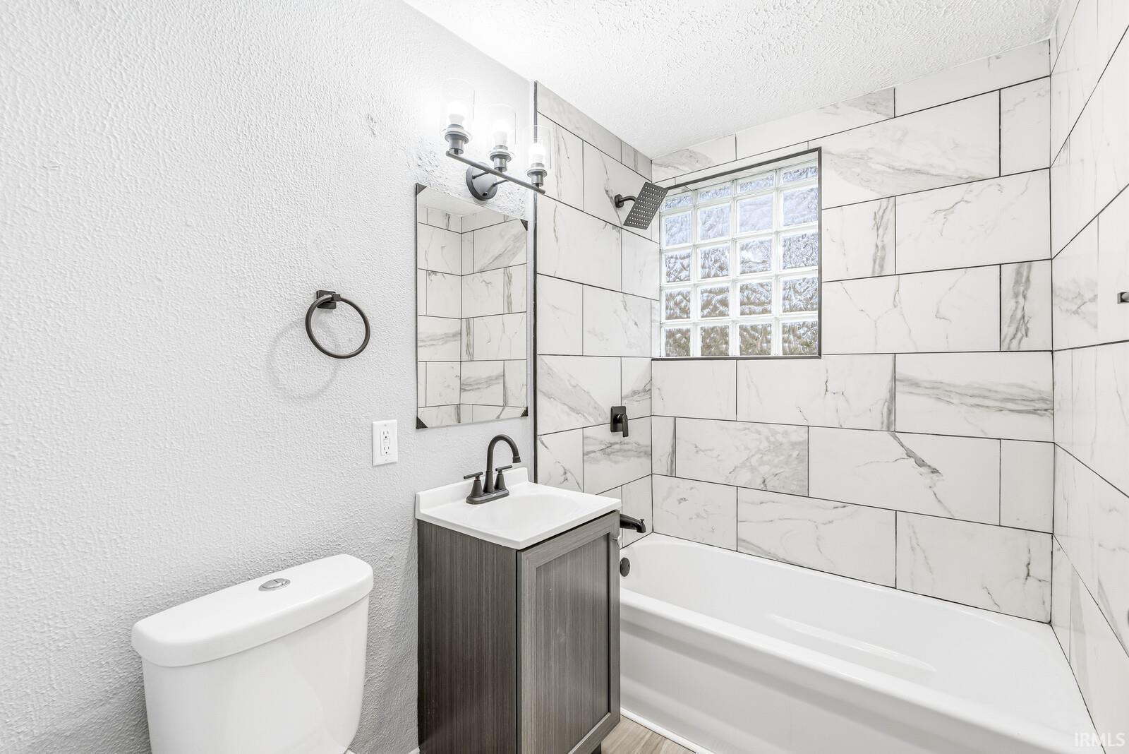 55345 Hollywood Boulevard