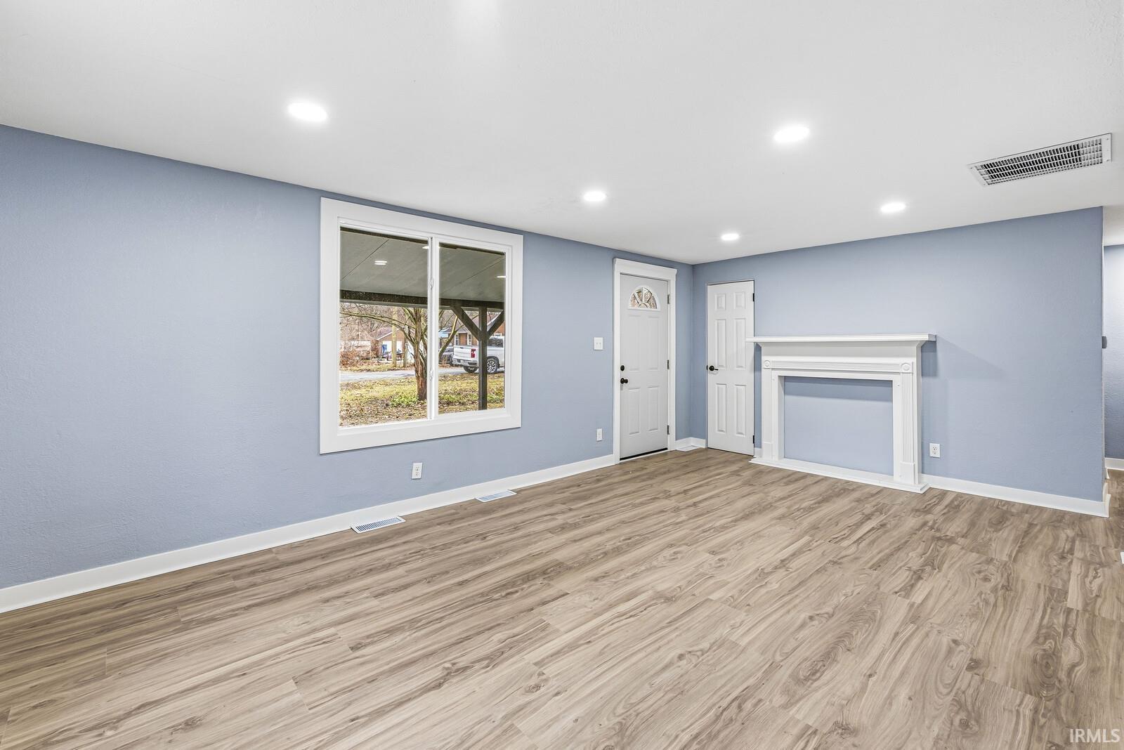 55345 Hollywood Boulevard