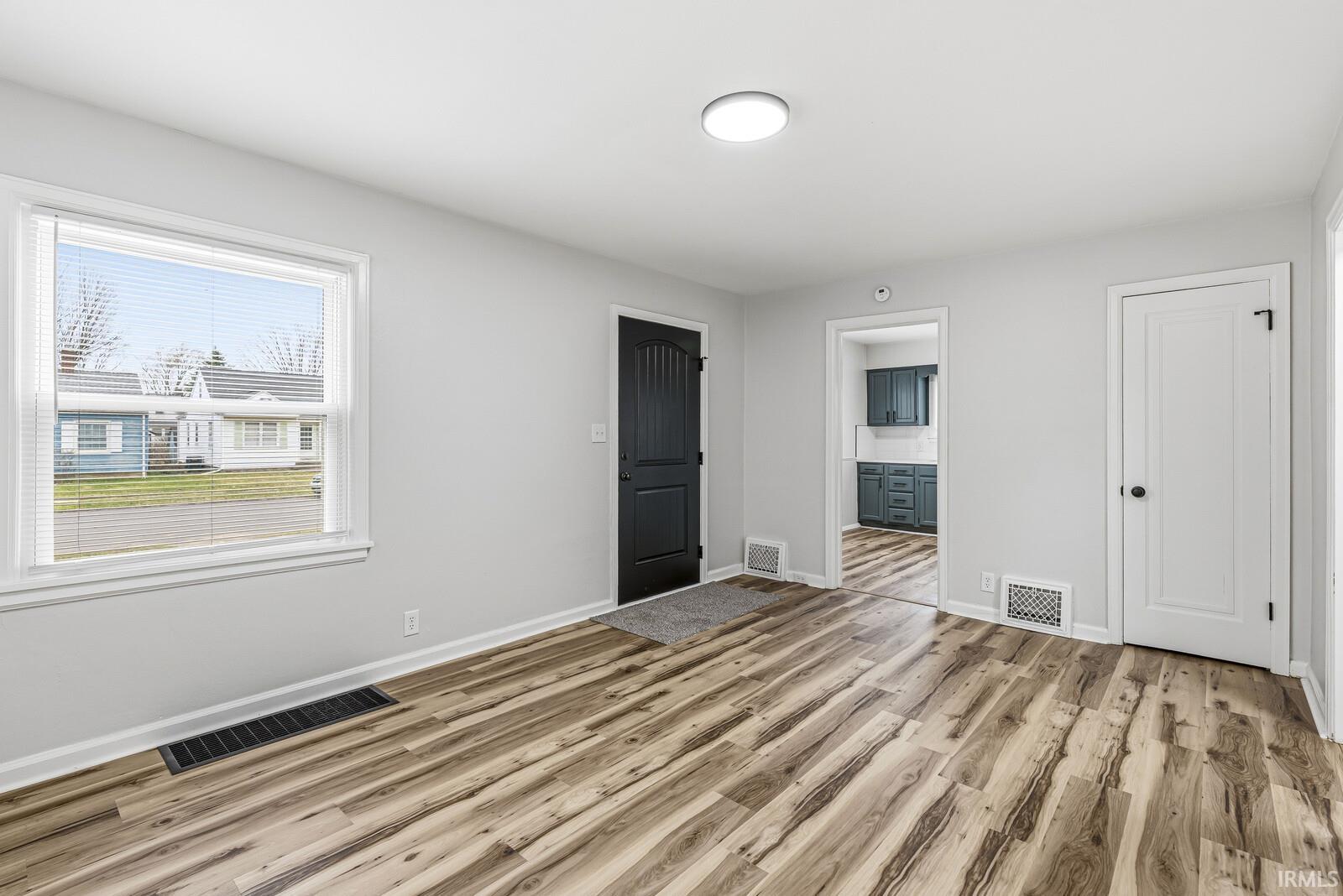 2022 Hollywood Place