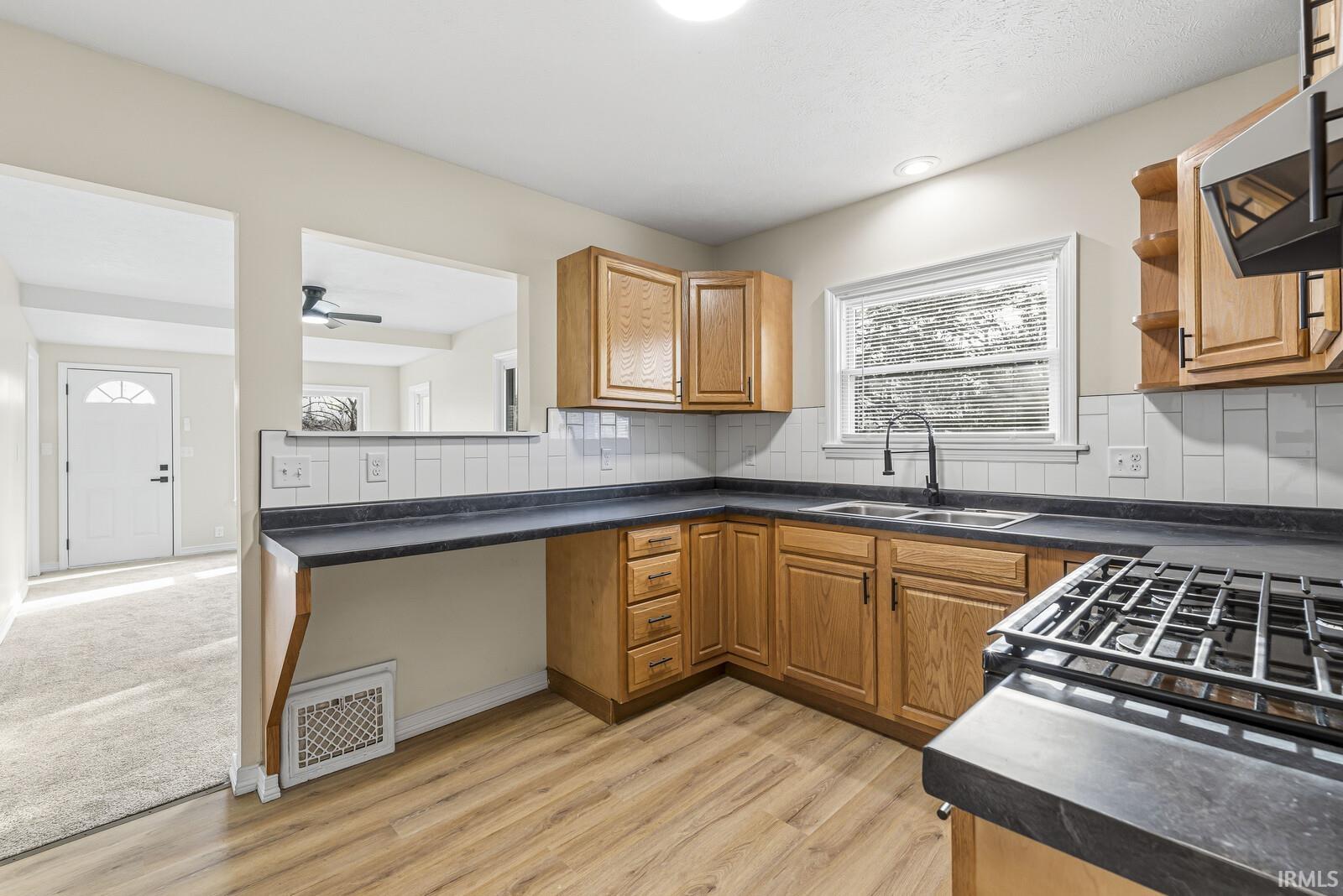 1002 E Broadway Street