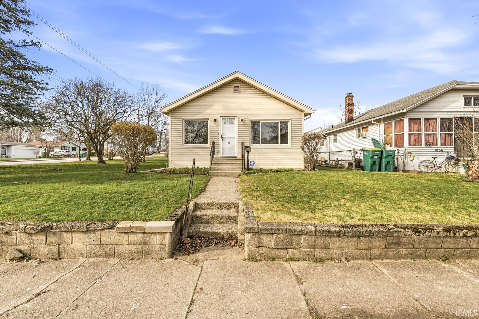 1002 E Broadway Street