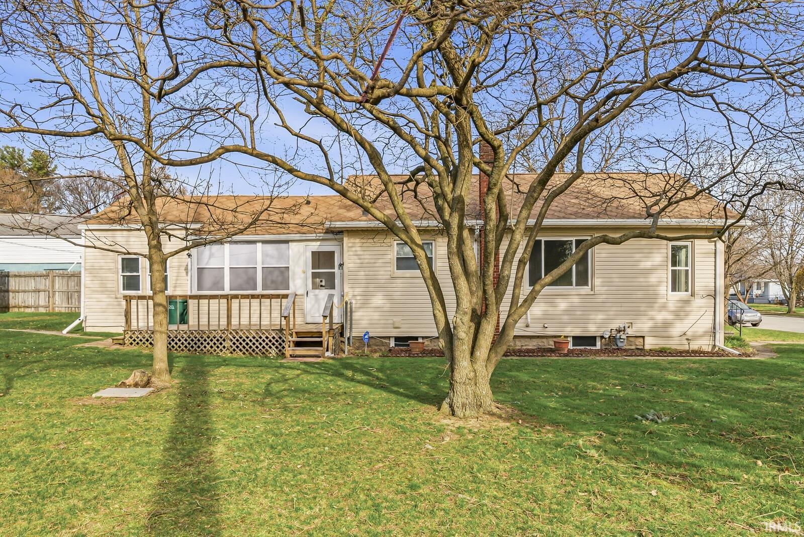 1002 E Broadway Street