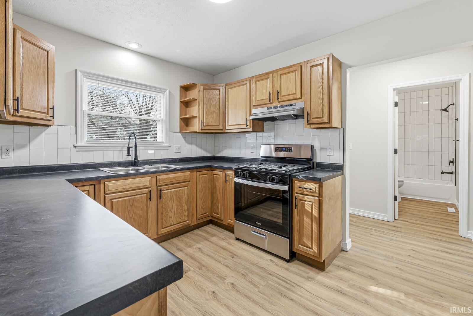 1002 E Broadway Street