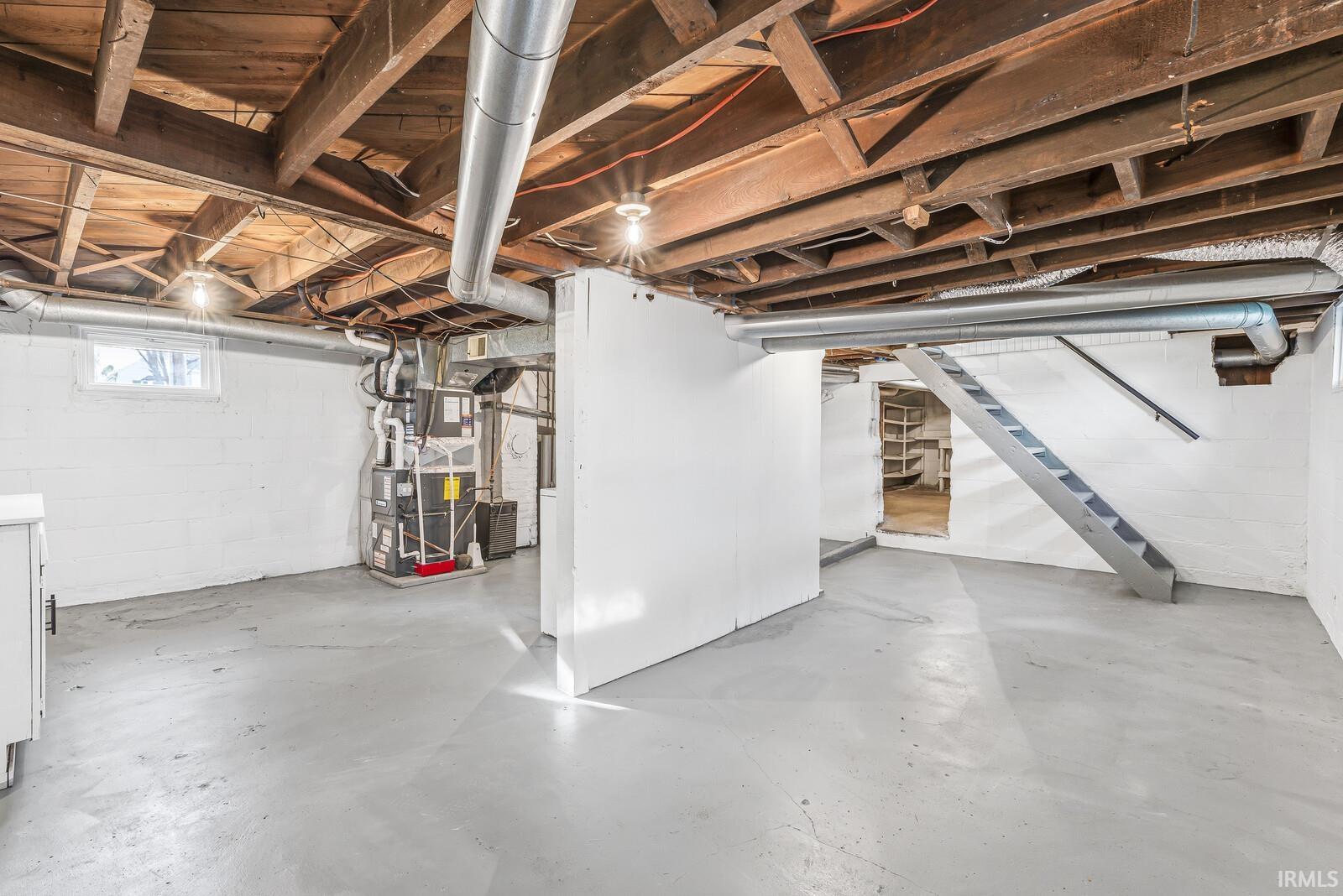 1002 E Broadway Street