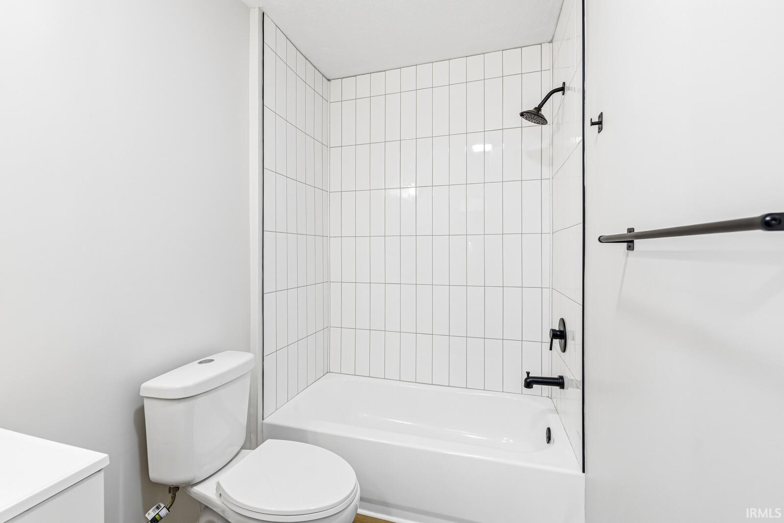 1002 E Broadway Street