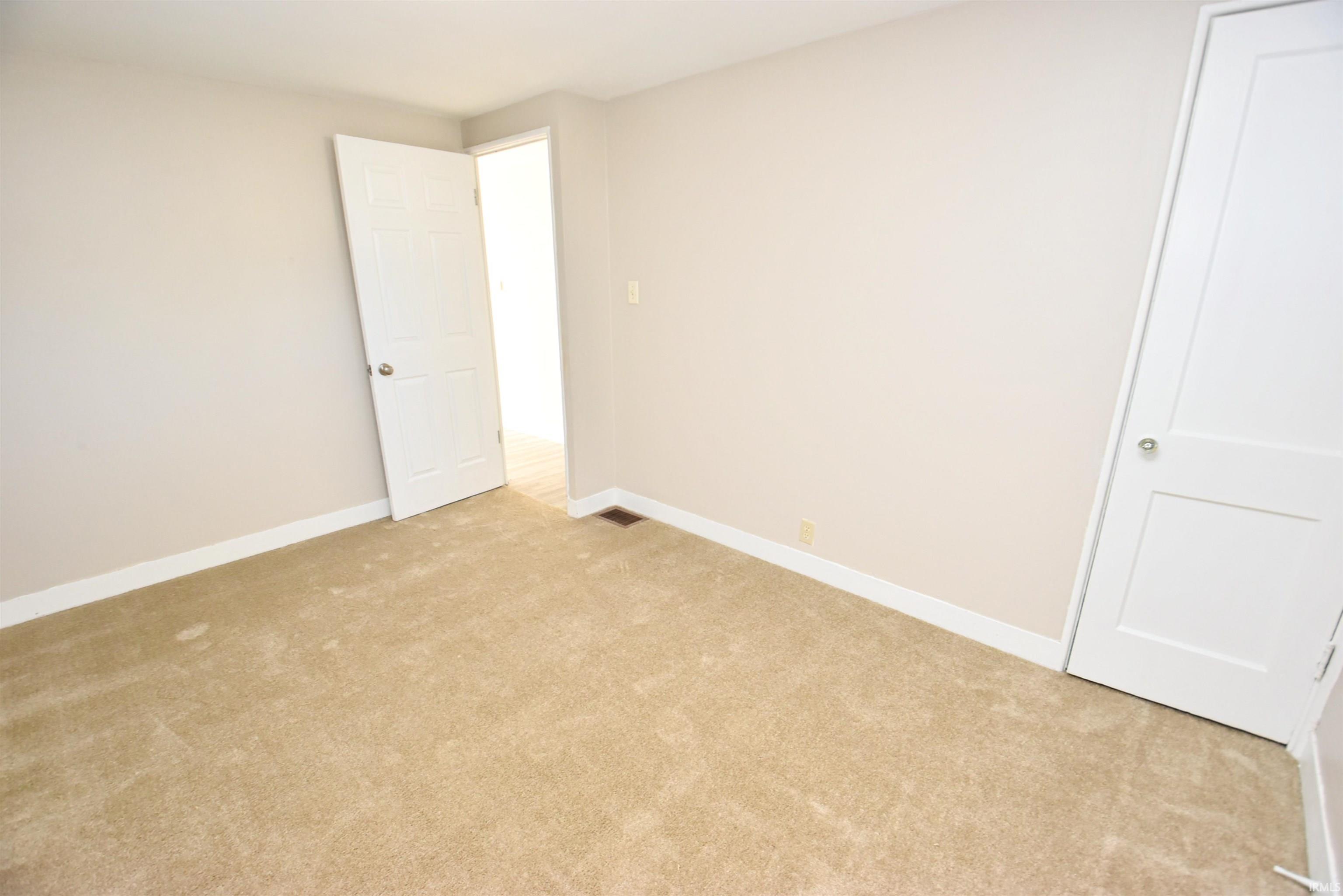 1629 E Bowman St Street