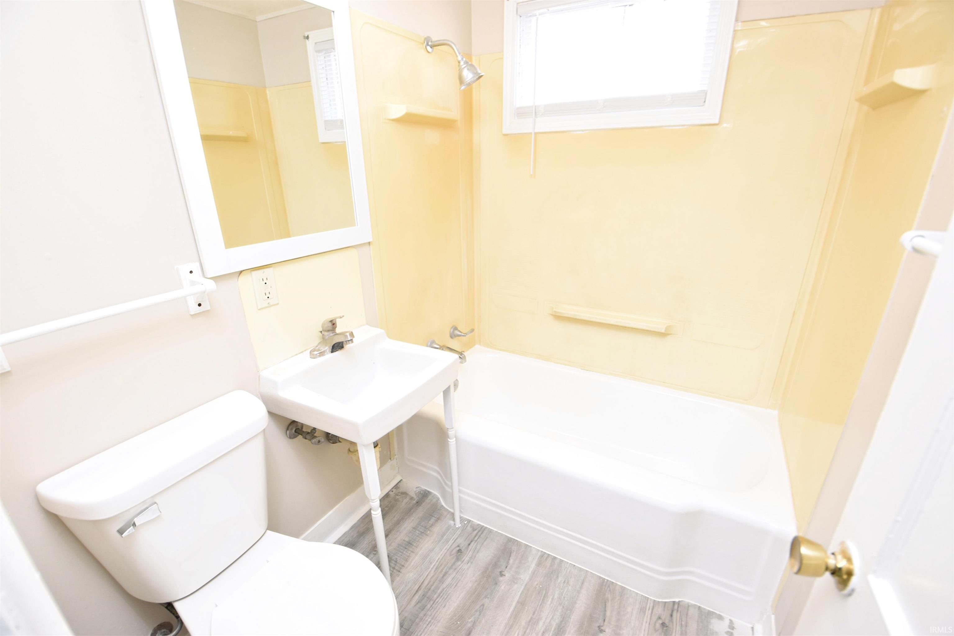 1629 E Bowman St Street