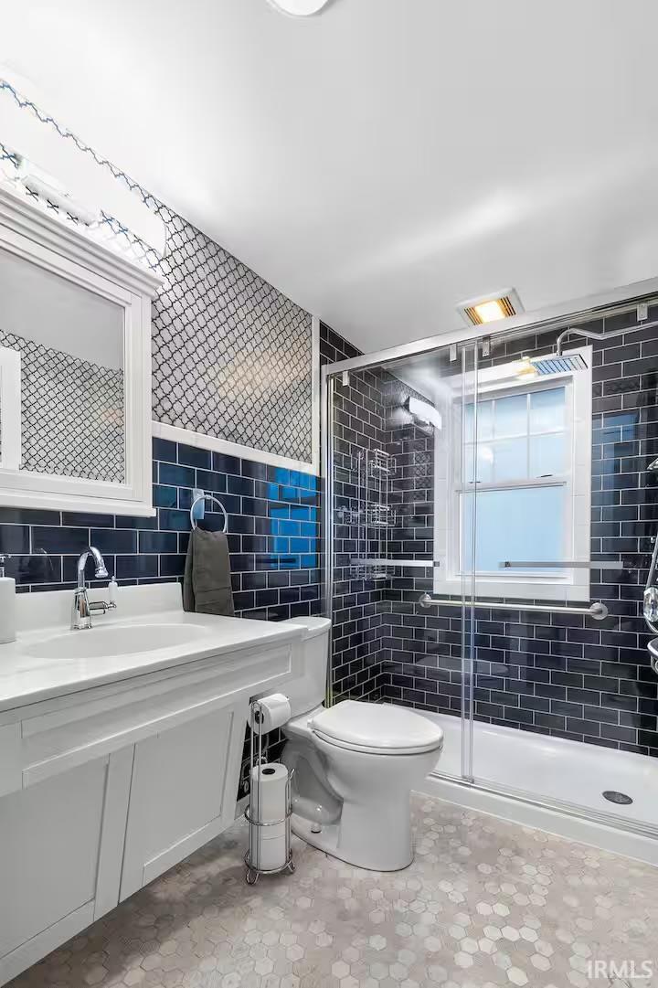 1933 Inglewood Place