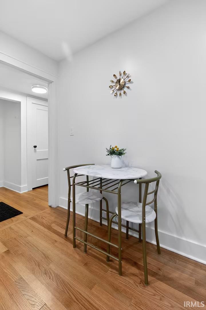 1933 Inglewood Place