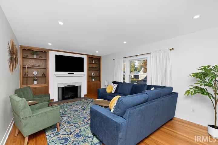 1933 Inglewood Place