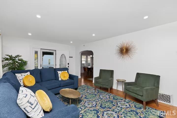 1933 Inglewood Place