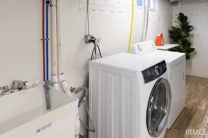 1933 Inglewood Place