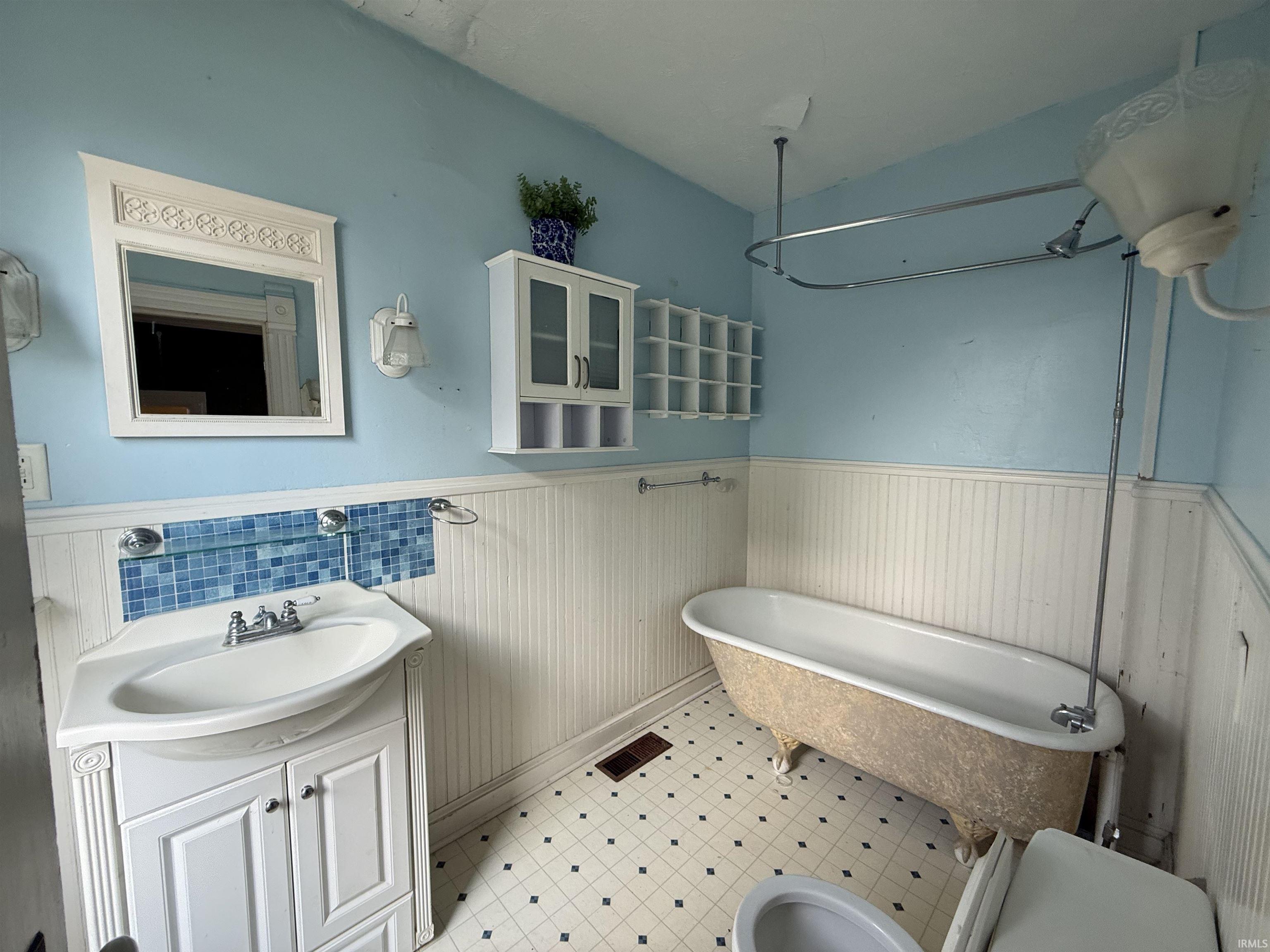 319 W Madison Street