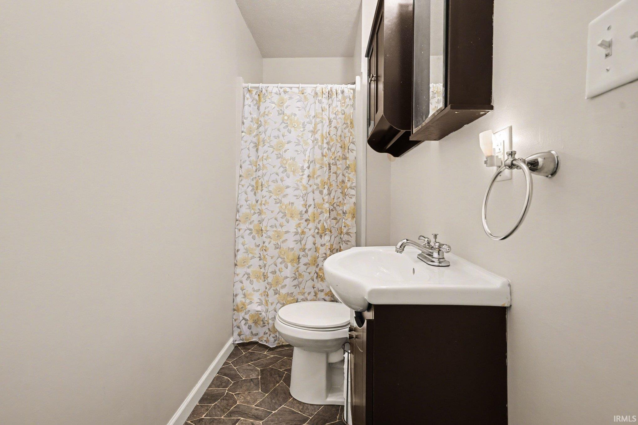 1207 Manchester Drive