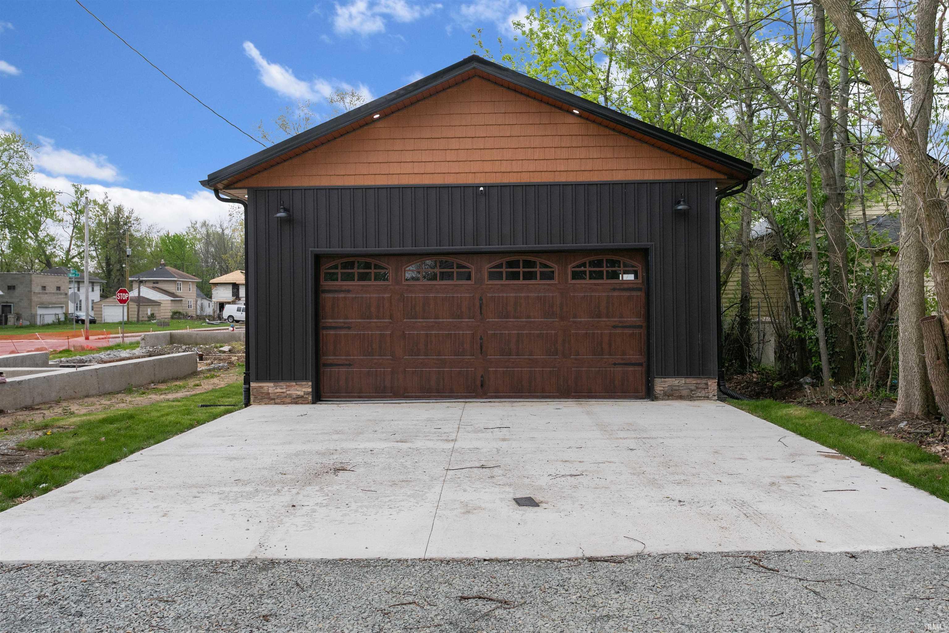1229 Miner Street