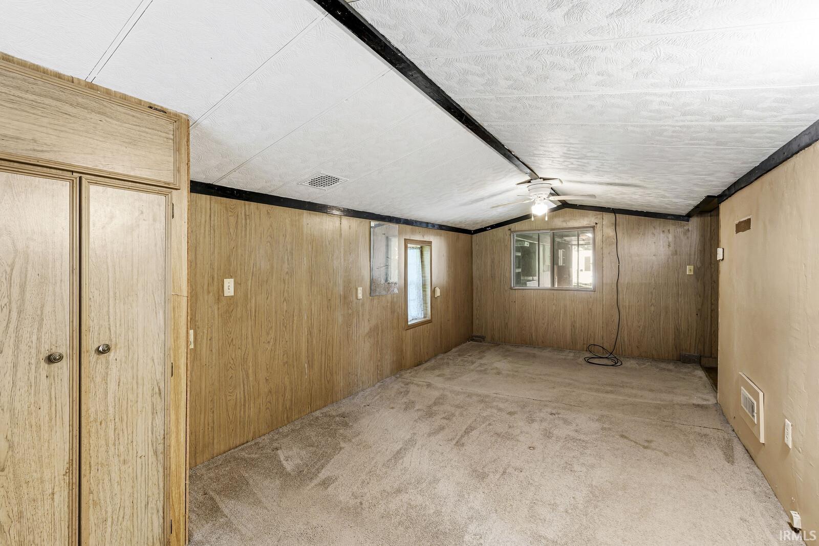 521 E Lincioln Street