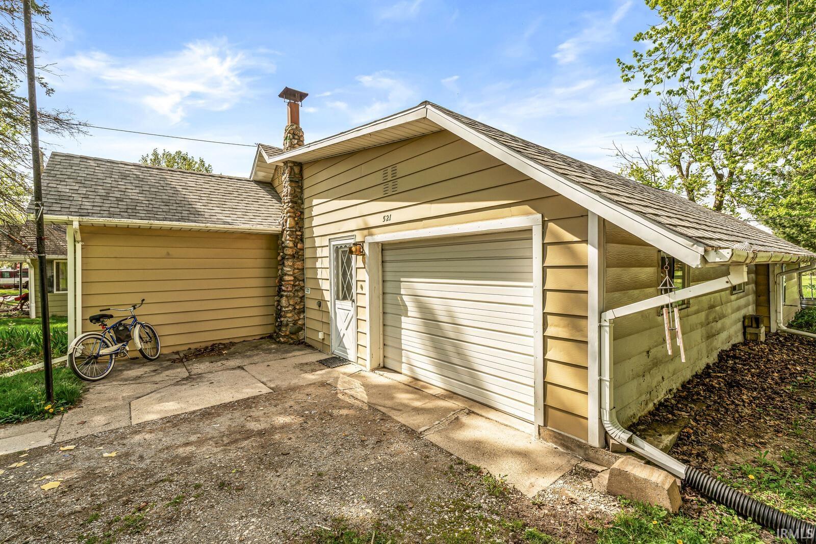 521 E Lincioln Street