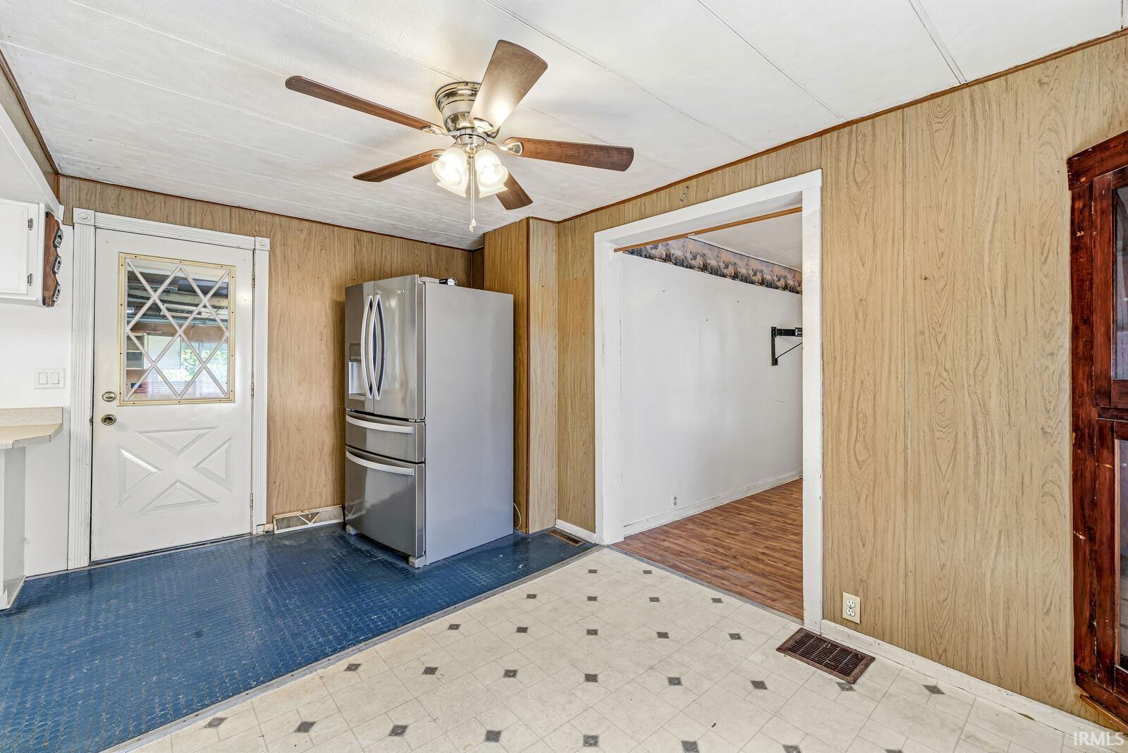 521 E Lincioln Street