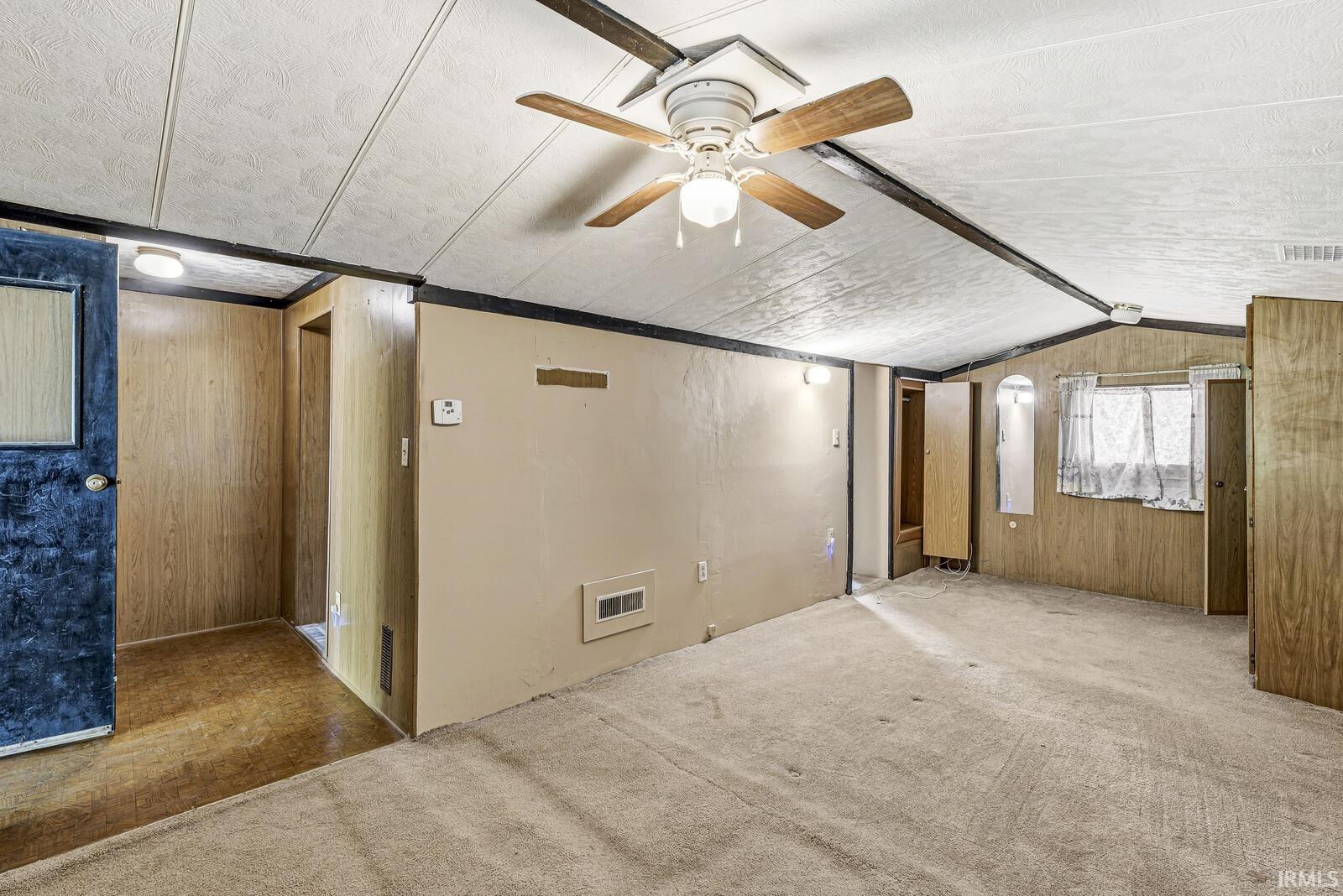 521 E Lincioln Street