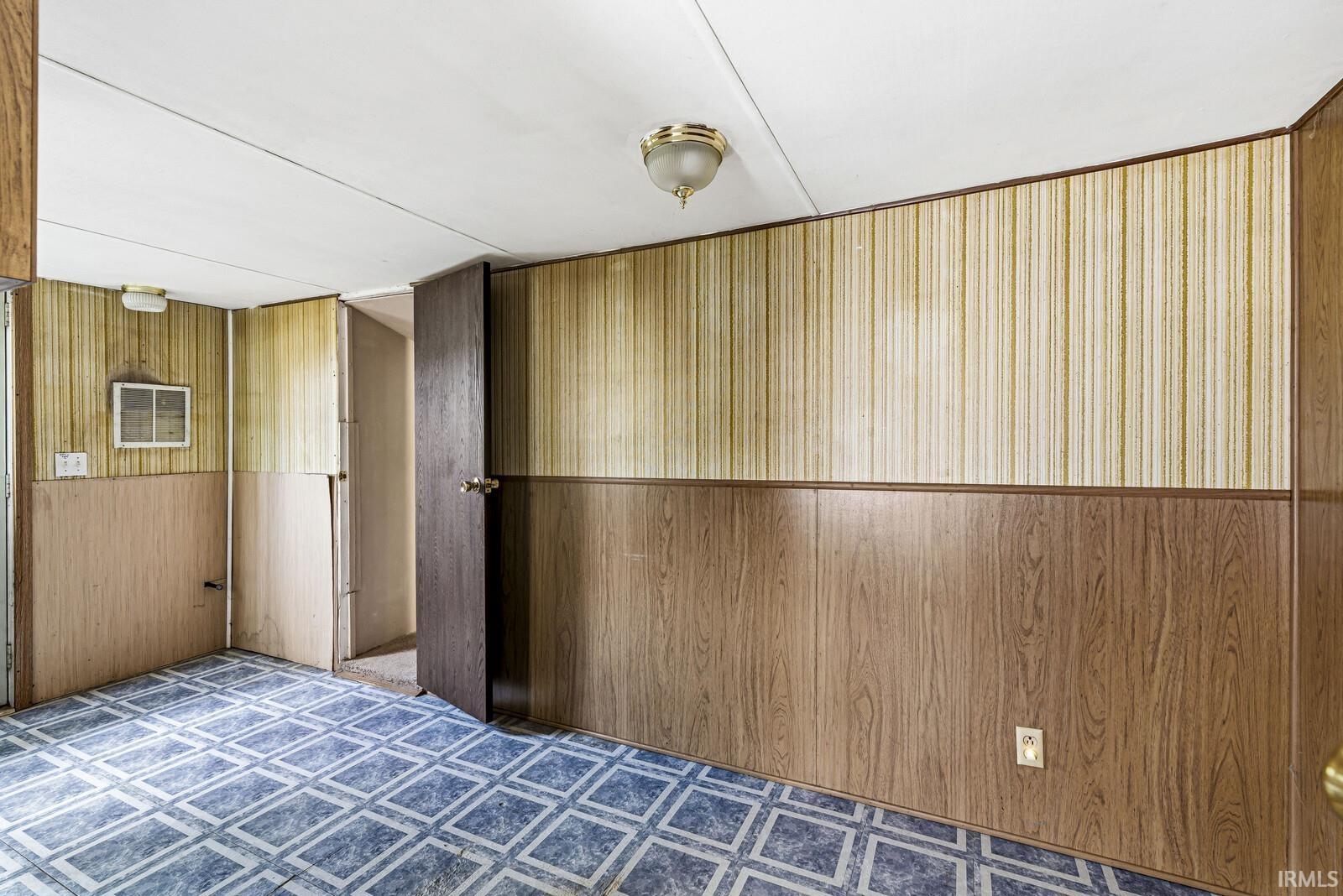 521 E Lincioln Street