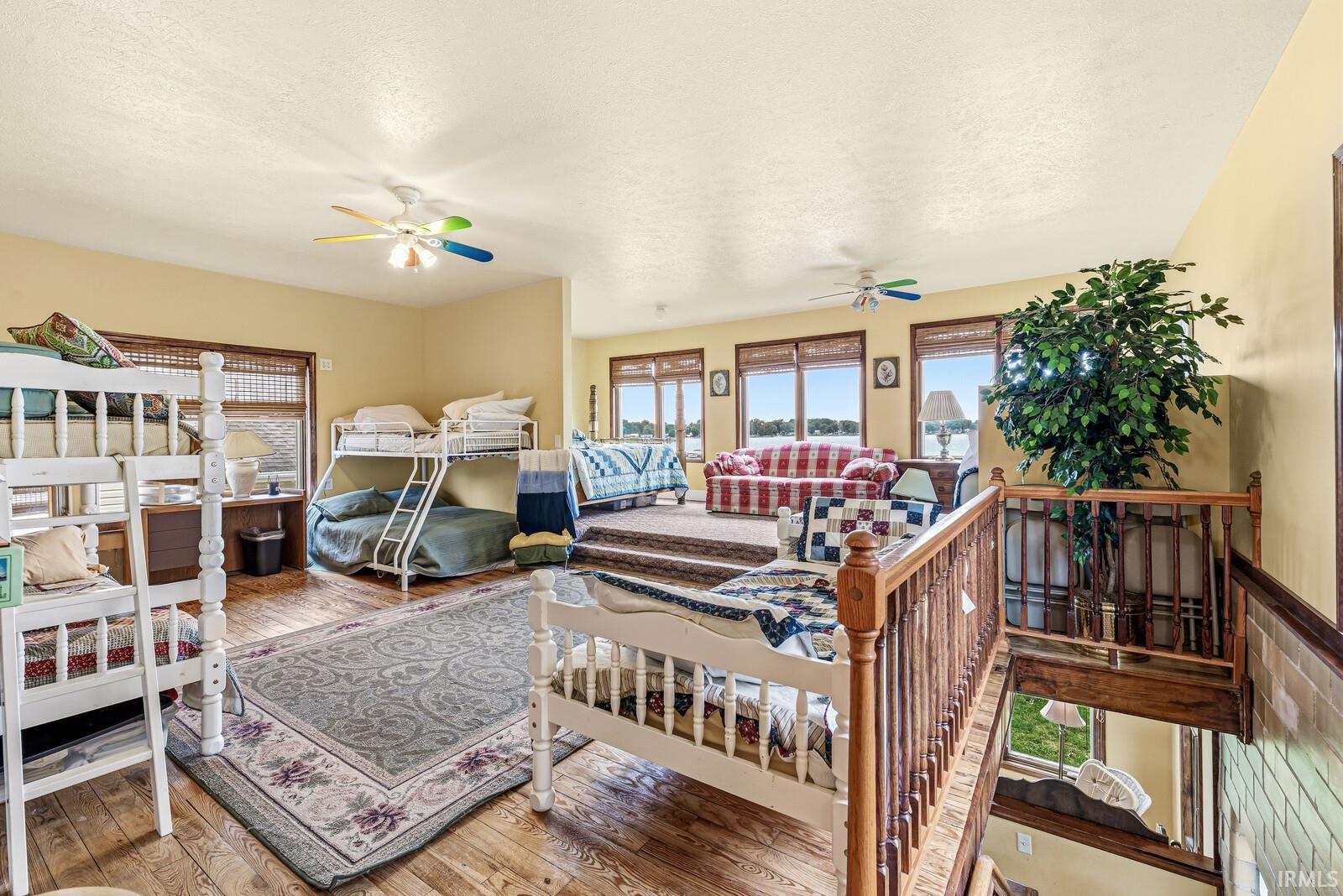 3717 Lakeshore Drive