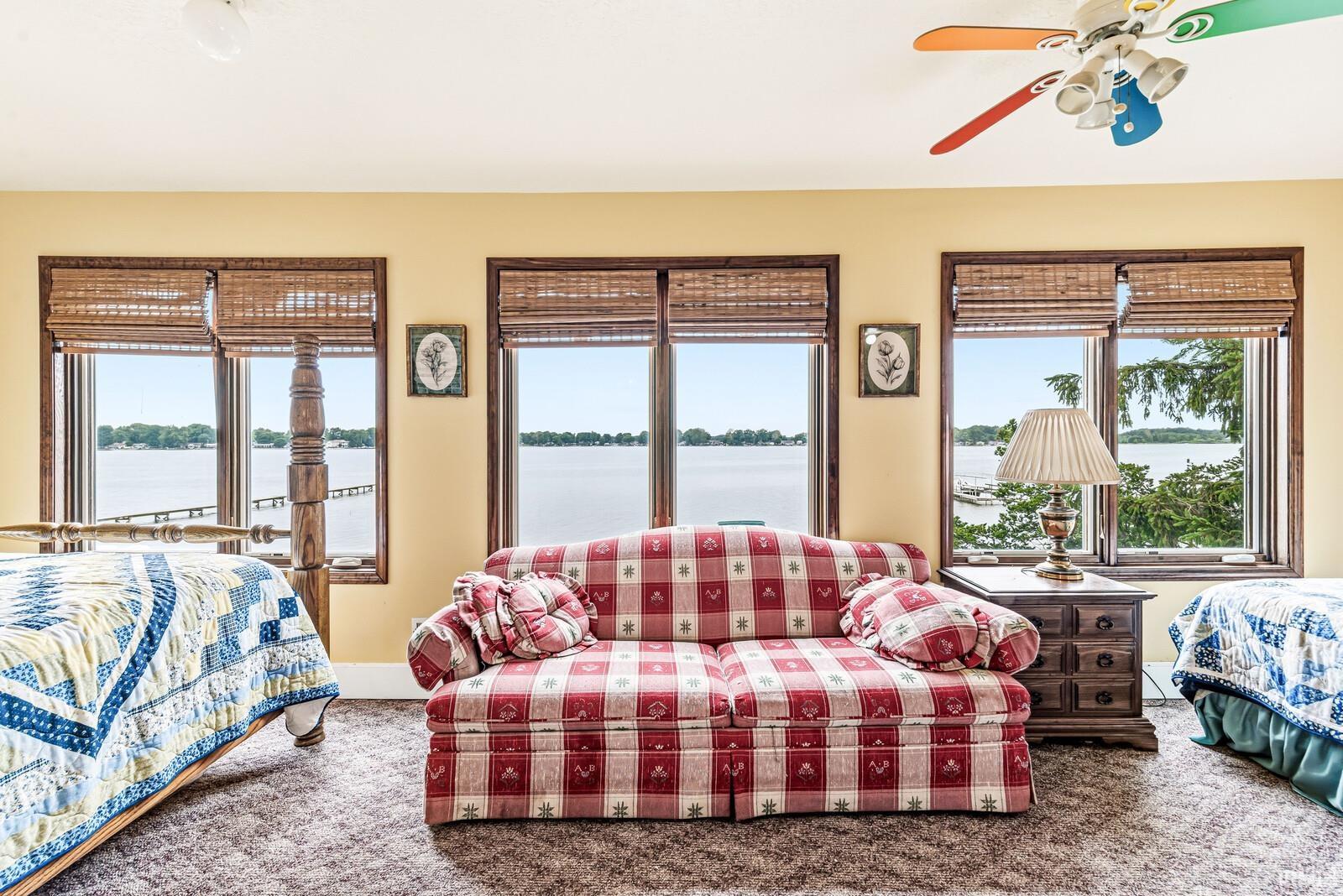 3717 Lakeshore Drive